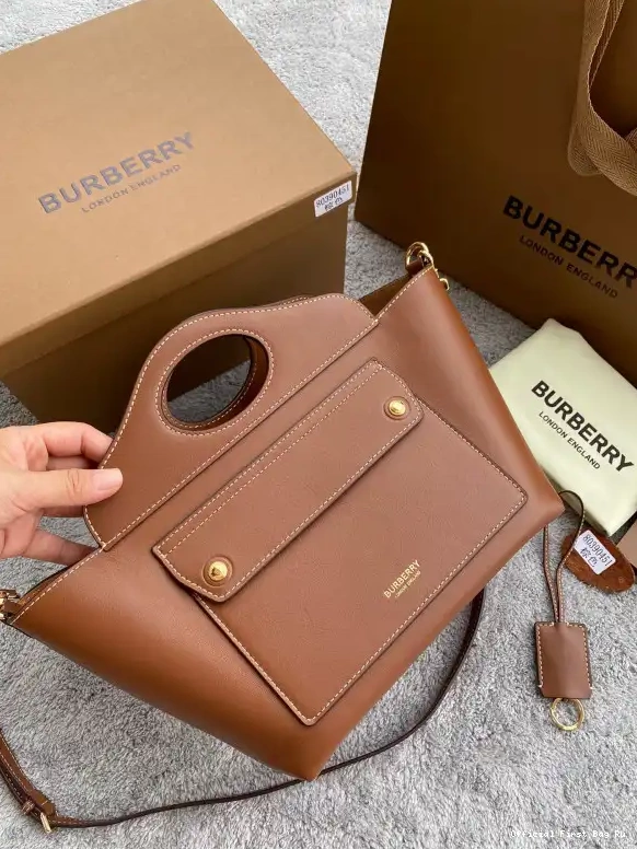 Official FirstBag Ru Pocket Tote BURBERRY 0510